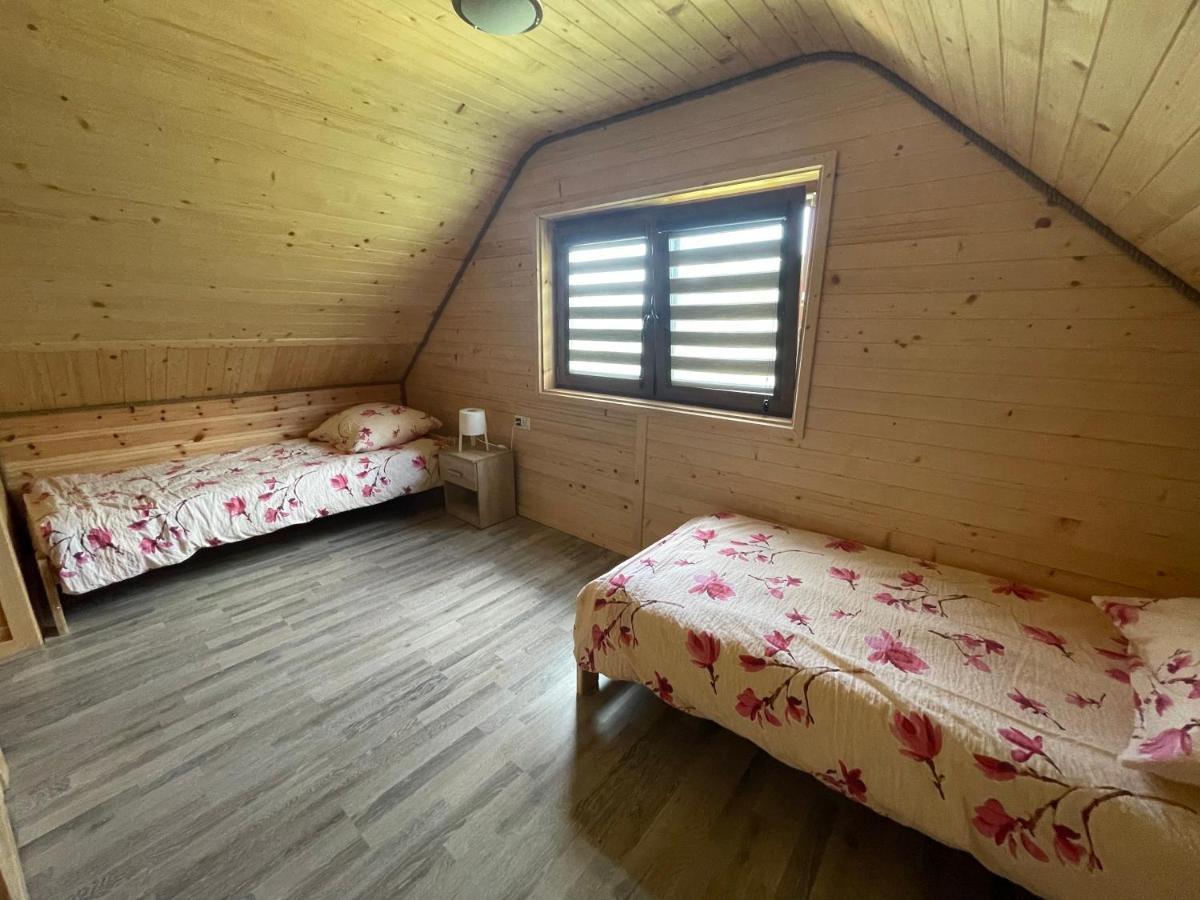 Hotel Uweronci Ustrzyki Dolne Zewnętrze zdjęcie