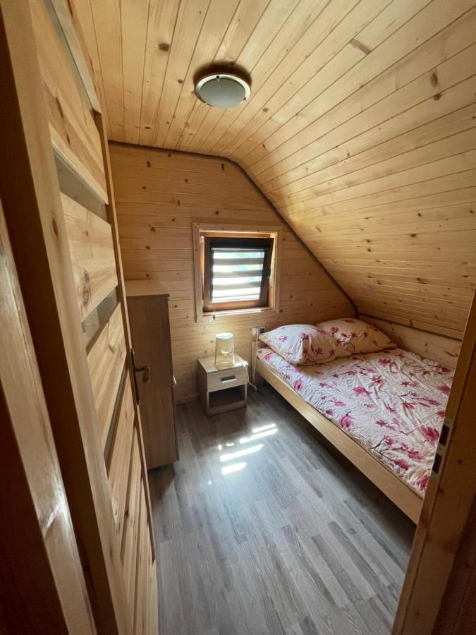 Hotel Uweronci Ustrzyki Dolne Zewnętrze zdjęcie